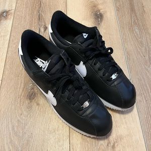 Brand new Nike Cortez ‘72 Black